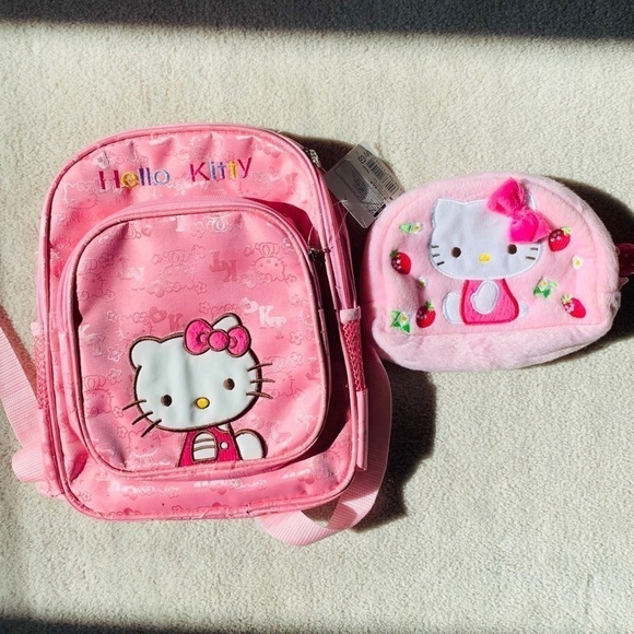 Nwt HELLO KITTY bags bundle x 2 pieces - Picture 1 of 11
